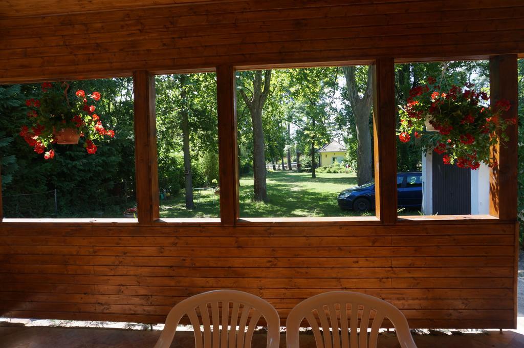 Honvéd apartmanház Balatonlelle Extérieur photo